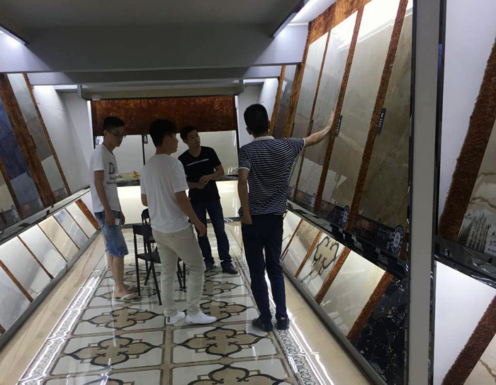 91香蕉视频在线下载陶瓷磚 揭陽榕城300方專賣店盛裝開業，感受全新的視覺盛宴